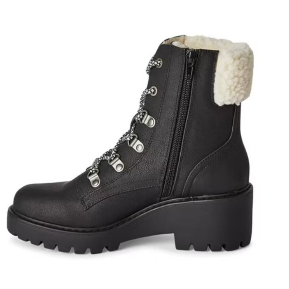 Winter Boots - Picture 3 of 4